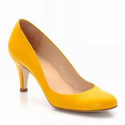 chaussure jaune a talon